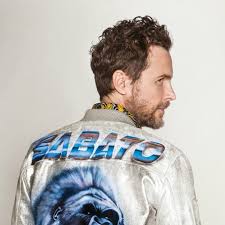 We have 3 albums and 108 song lyrics in our database. Lorenzo Cherubini Jovanotti E La Sua Cortona