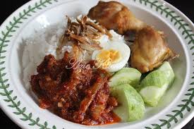 Bahkan beberapa nasi lemak yang berasal dari medan, pekanbaru, sumatera utara dan riau ini memiliki lauk yang khas. Nasi Lemak Azie Kitchen Yang Paling Sedap Azie Kitchen