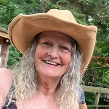 Any Postives or Negatives re: Desert Oasis Health Care. Would like to hear  feedback. Thank you in advance