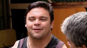 Bruja se asusta con simples trucos