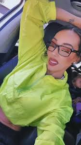 MadeUpByD (@madeupbyd)