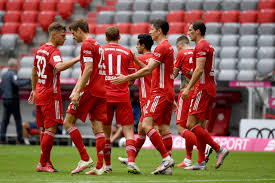 Bayern schaltete einen gang zurück, beherrschte die partie, erspielte sich noch einige torchancen und abschlüsse. When Bayern Munich Will Be Presented With The 2019 20 Bundesliga Trophy