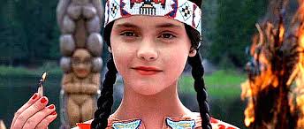 Wednesday's revolt, from the 1993 film addams family values.107: Wednesday Addams Family Serie Von Tim Burton Und Netflix Sie Spielen Mit Blairwitch De
