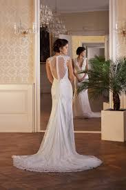 Das brautkleid stellt für die meisten damen eines der wichtigsten kleidungsstücke in ihrem leben dar. Hochzeitskleider Brautkleider In Wien Lia Brautmoden