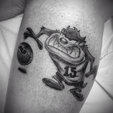 Basketball Tattoo Designs And Ideas For Men 42 Idee Per Tatuaggi Tatuaggi Tatuaggi A Tema Calcio