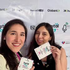Hola a todos! 🤓 Les cuento muy feliz que hoy fuimos con @kathsuil en  representación de @fof_chile al Digital Day, uno de los eventos más  esperados del área gráfica de la Escuela