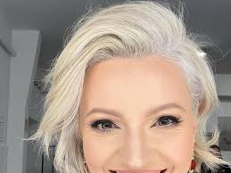 Już od dawna dorota szelągowska uchodzi za jedną z największych gwiazd stacji tvn. Dorota Szelagowska Pokazala Zdjecie Ze Studniowki Wlosy Sprejowane Zlotem Do Mebli