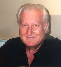 Robert Thackston's Instagram, Twitter & Facebook