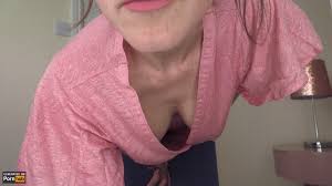 Love a downblouse handjob