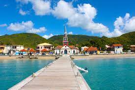 Martinique is an island and an overseas department/region and single territorial collectivity of france. Martinica L Isola Della Eterna Estate