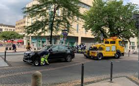 Beim abschleppen eines außerhalb der autobahn liegengebliebenen fahrzeuges darf nicht in die autobahn eingefahren werden. 25 Falschparker Werden Taglich Abgeschleppt Radio Essen