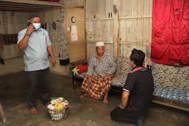 Menurut kamus besar bahasa indonesia (kbbi), arti condong ditumpil. Uitm Kpt Freemarket 3 0 Condong Ditumpil Lemah Dianduh Uitm News Hub