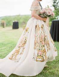 We like how the stitched seams and raw georgette trims. Dolce Gabbana Inspired Wedding Lenka Lukas Green Wedding Shoes Colored Wedding Gowns Printed Wedding Dress Preowned Wedding Dresses