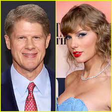 Chiefs Owner Clark Hunt's Birthday Present for Taylor Swift Revealed |  Clark Hunt, Taylor Swift | Just Jared: Celebrity Gossip and Breaking  Entertainment News