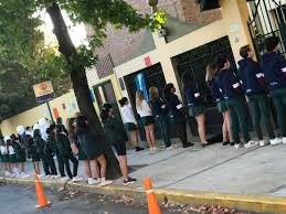 Maybe you would like to learn more about one of these? Padres Realizaron Abrazos Simbolicos En Reclamo De Clases Presenciales