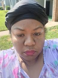 Not really feeling this whole work thing today...i'm still going tho lol