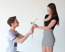 Кари́м мостафа́ бензема́ — французский футболист, нападающий испанского клуба «реал мадрид» и сборной франции. Ova E Komplimentot KoÑ˜ SekoÑ˜a Zhena Posakuva Da Go Chue Kurir Mk