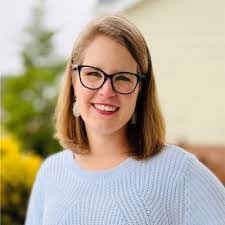 Alexandra Quiles's Instagram, Twitter & Facebook