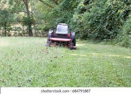 How to turn a zero turn mower without causing turf damage. Mowing Green Grass Zero Turn Mower Stock Photo Edit Now 684791887