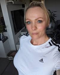 Today is my 40th birthday Sweden, no husband, no children, I cook my own  cake... 💔🎂 🍰🎁 https://shorter.me/nXtT8