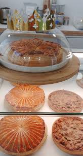La Galette Chez 5 Nouveaux Patissiers De Lyon Happycurio En 2020 Patissiere Galette Patisserie Sans Gluten
