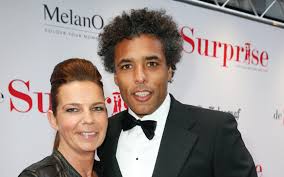 Marco borsato heeft de laatste tijd veel meegemaakt waaronder het beëindigen van zijn huwelijk met leontine. Pierre Van Hooijdonk Zet Na 30 Jaar Punt Achter Relatie