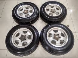 Vitara 4x4 main offroad pakai ban standar tracknya sedikit becek namun bagi vitara bisa dilewati. Jual Jual Velg Mobil Ori Escudo Bekas Escudo R16 Harga Murah Ban Bridgestone Beli Sekarang Di Wbs Surabaya