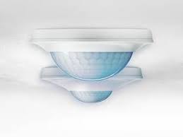 Licht Steuern Mit Den Bms Prasenzmeldern Von Esylux In 2020 Licht Lichtsteuerung Gebaudehulle