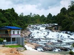 Air terjun pertama dan paling terkenal di malang raya adalah coban rondo. Senarai Air Terjun Di Malaysia Percutian Bajet