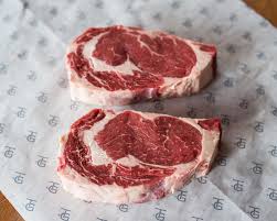The result is the most evenly cooked, crustiest steak you can imagine. Rib Eye Steak Turner George