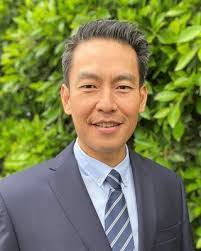 Dean Sterling's Instagram, Twitter & Facebook