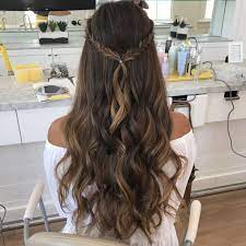 Pin By Lisa Colsan On Hair And Beauty Prom Hairstyles For Long Hair Simple Prom Hair Curly Prom Hair
