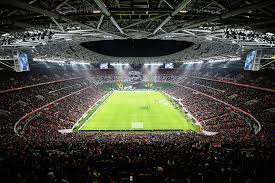 Hungary's rapid vaccine rollout, though, has allowed the country to welcome its biggest football attendance for 40 years. Hungary Romania Football Rivalry Wikipedia