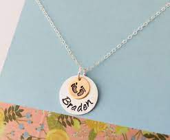 Personalized Mom Necklace Sterling Silver Mom Necklace Baby Etsy In 2021 Mom Necklace Personalized Personalized Mom Baby Feet Necklace