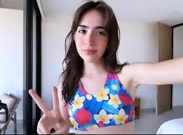 Gabriela Bee Outfits & Style Photos • CelebMafia