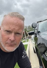 How is your pyrenees with new people?