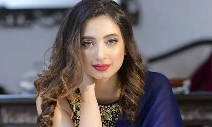 کومل عزیز خان نے اداکاری چھوڑنے کی وجہ بتادی - Life & Style - AAJ