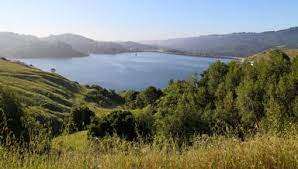 Briones reservoir is an open cut terminal water storage reservoir located in western contra costa county, in the east bay region of the san francisco bay area, california. Briones Reservoir Loop Hiking Guide