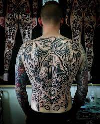 2 135 Likes 25 Comments Matt Houston Matthew Houston On Instagram Fun Elbow Freehand Flower On The Rock Of Ages Tattoo Traditional Tattoo Human Canvas