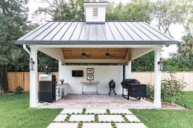 Modern farmhouse on a city lot done right! Modern Farmhouse Bellaire Showcase Farmhouse Patio Houston By Stone Acorn Builders Houzz