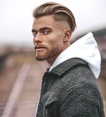 Unlike a fade, however, the hair's transition between the top and the temples is not seamless. 29 Popular Undercut Long Hair Looks For Men 2020 Guide