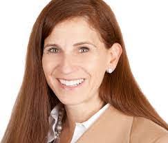 Paula Elmore's Instagram, Twitter & Facebook