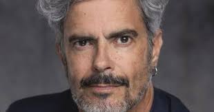 A Passagem das Horas' com Nelson Cabral na Casa da Cultura de Câmara de  Lobos