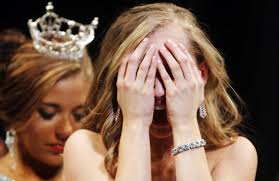 Sterling Heights native Julia Smith takes the Miss Michigan Outstanding  Teen Scholarship Pageant title