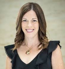 Shannon Kroll's Instagram, Twitter & Facebook