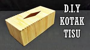 Untuk membuat hiasan rumah dari kerajinan tangan stick ice cream sangatlah mudah dan menyenangkan. Cara Membuat Kotak Tisu Dari Stik Es Krim Youtube