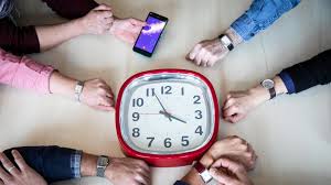 En faisant coïncider au maximum nos heures d'activité avec les heures d'ensoleillement et en diminuant le recours à l'éclairage artificiel. Dernier Passage A L Heure D Ete