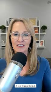 Sandee Sgarlata, TV Host & Podcaster, Mentor, Speaker and Author