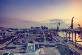 International longshoremen's association local 273. Robots Vs Longshoremen The Battle For Port Automation