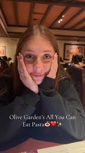 Kari Hankins's Instagram, Twitter & Facebook